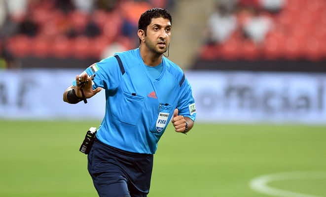 رسميا.. الاتحاد العربي يعين حكم مباراة "الديربي" بين الرجاء والوداد