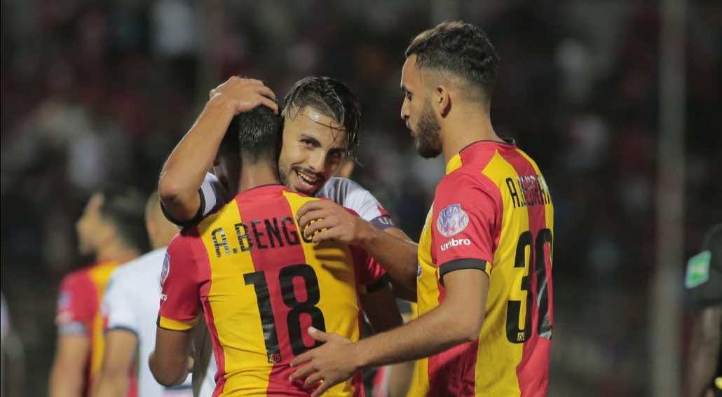 أولمبيك آسفي يرد على أنباء انتقال لاعبه إلى الرجاء
