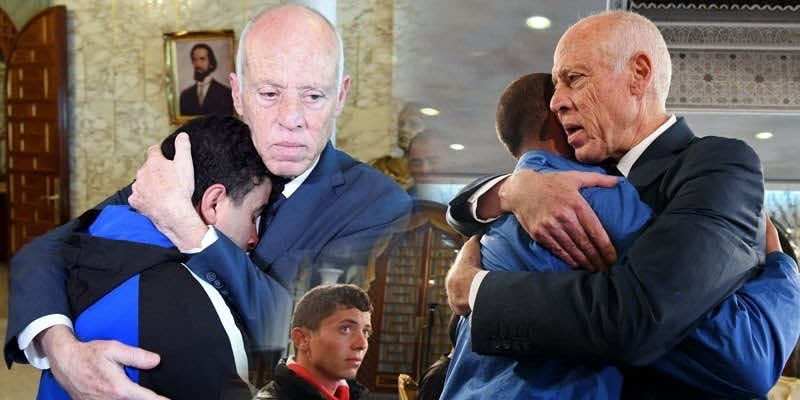 جاؤوا على الأقدام.. رئيس تونس يلتقي شبابا مـن ولاية قفصة لسماع مشاكلهم
