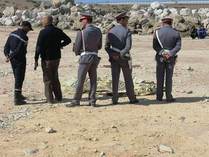 ميناء آسفي.. شاحنة محملة بالحجارة تدهس شخصًا وترديه قتيلا