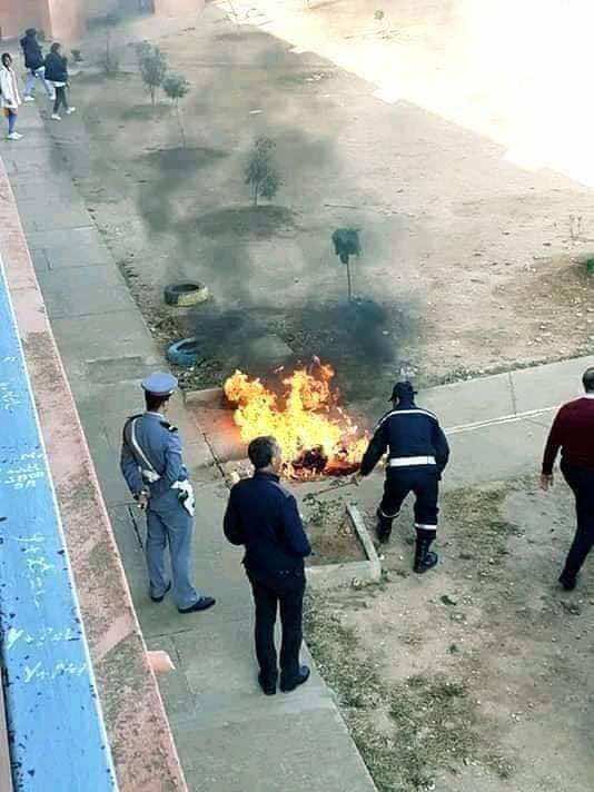 عاجل.. تلميذ ينتحر داخل ثانوية.. وعائلته: خلاف بينه وبين أستاذ دفعه لرمي نفسه من الطابق الثاني