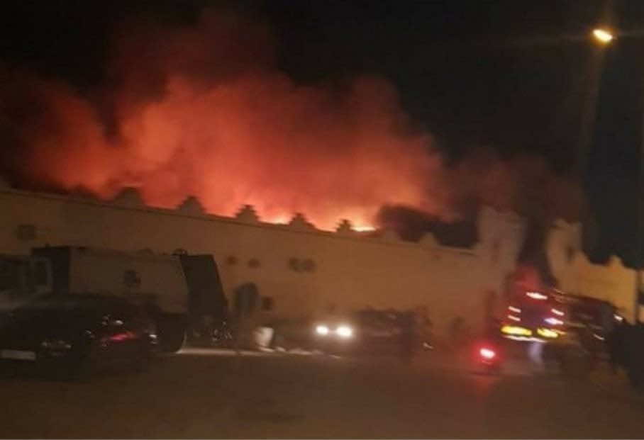 فاجعة جديدة بإنزكان.. النيران تلتهم 50 متجرا من "سوق الثلاثاء"