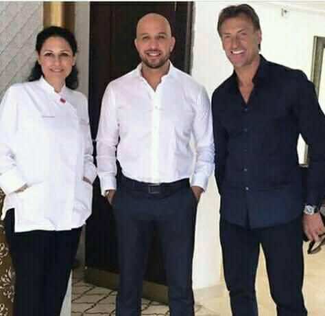 رونار "مشتاق للأكل المغربي".. زار شوميشة في مطعهما - صورة