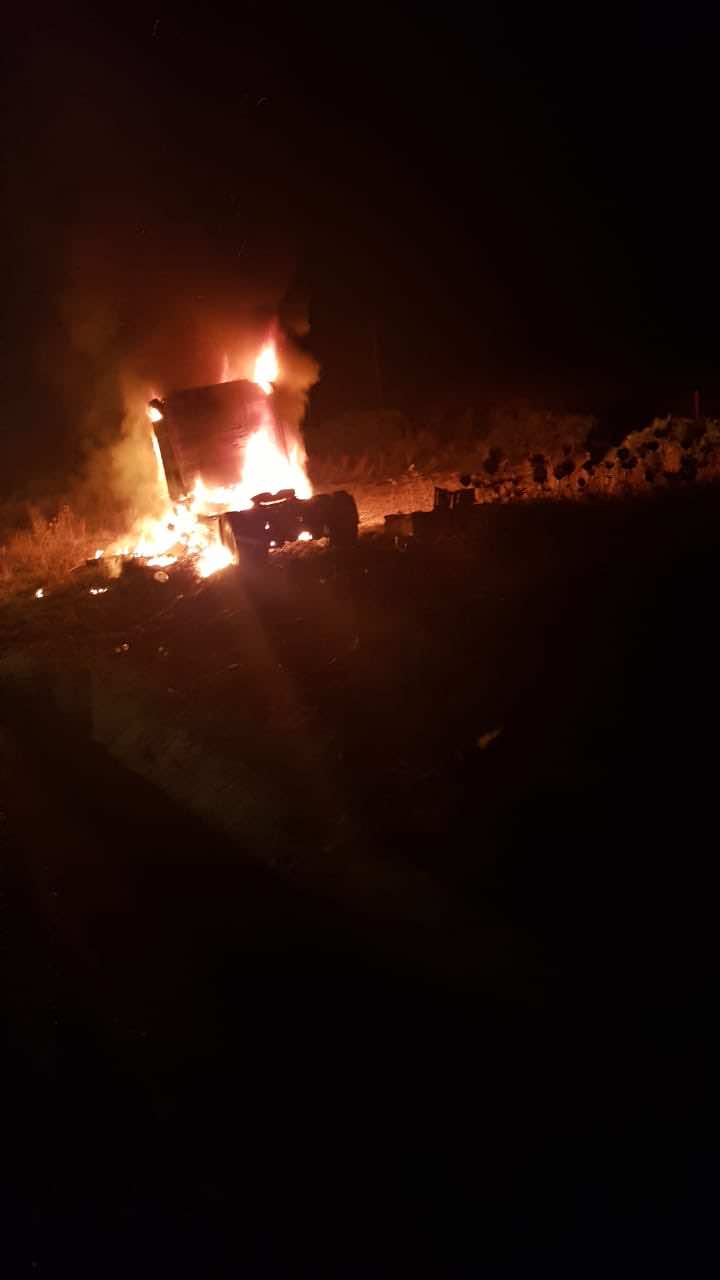 عاجل..احتراق شاحنة في الطريق الرابطة بين طنجة وتطوان وإصابة سائقها