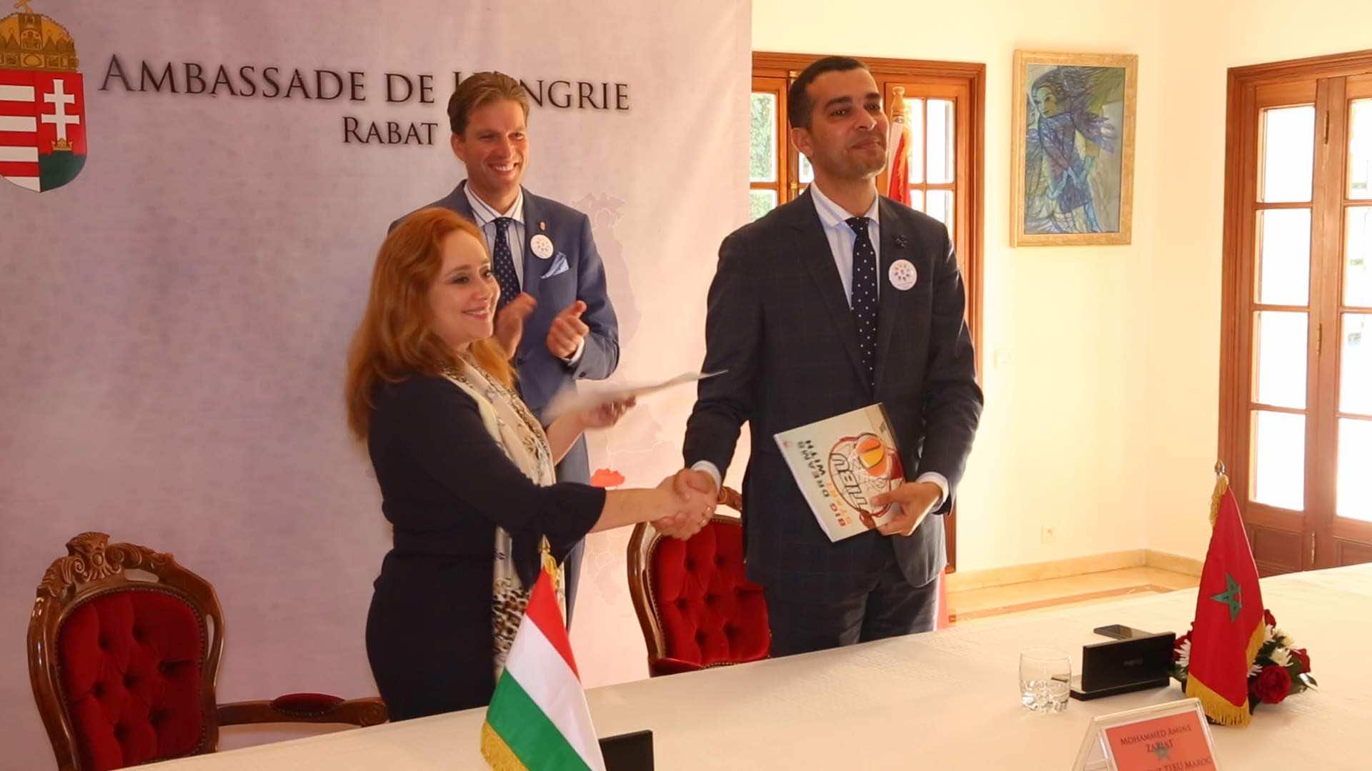 لإدماج الشباب عن طريق الرياضة.. جمعية "تيبو" توقع اتفاقية شراكة مع جمعية هنغارية بحضور السفير المجري - فيديو