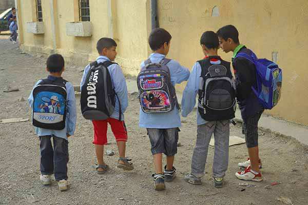 إغلاق أبواب المؤسسات التعليمية في وجه التلاميذ المتأخرين على التوقيت المدرسي..أمزازي: المسؤولية تتحملها الأسر