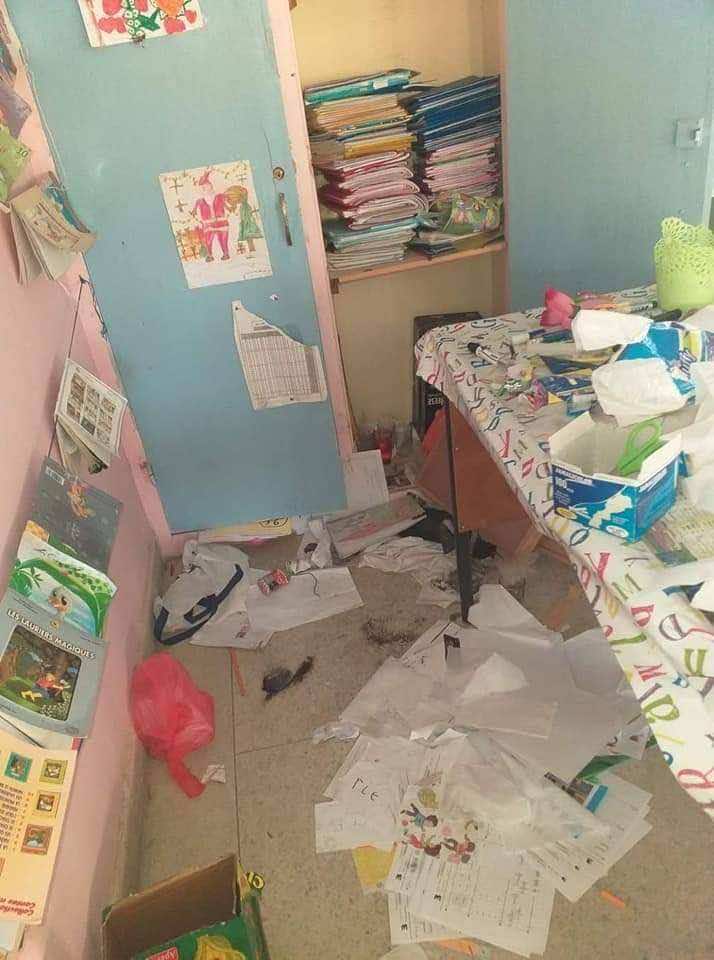 للمرة الخامسة.. مجهولون يعبثون ويسرقون خزانة وصنابير مدرسة في تاونات! صور