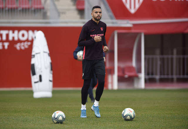 النصيري يخوض أول مباراة له مع إشبيلية وينهزم أمام ريال مدريد