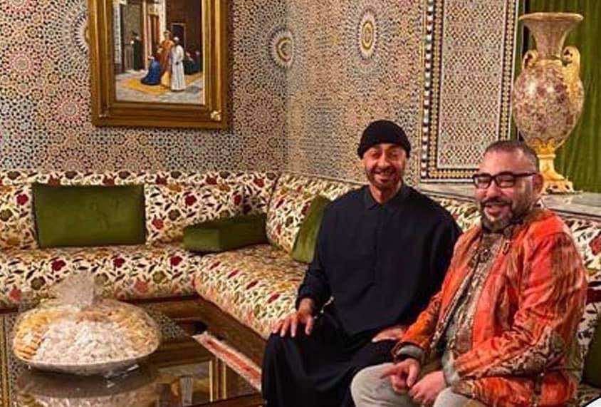 ولي العهد الإماراتي يحل بالمغرب بعد عودته من مؤتمر برلين والملك يخصه بزيارة