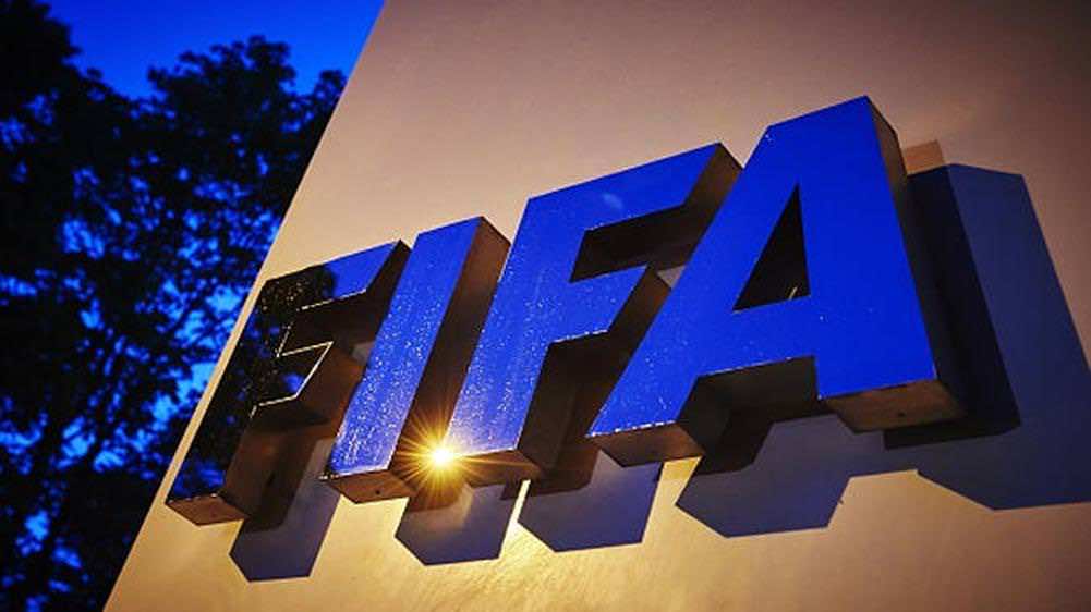 "الفيفا" يرد على استفزازات الجزائر وجنوب إفريقيا: "كأس إفريقيا ستقام في العيون المغربية"- صورة
