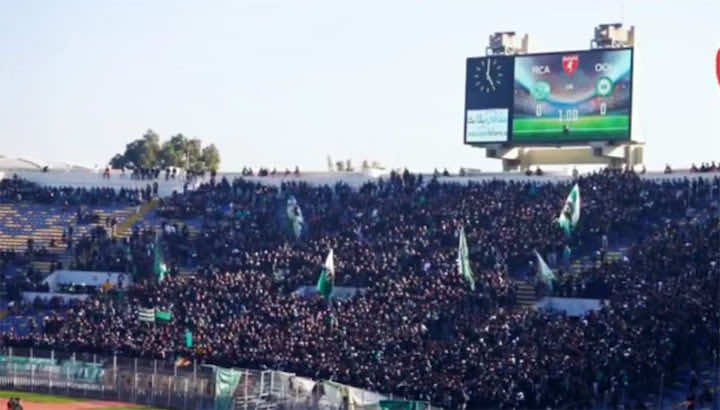 جماهير الرجاء ترفع شعار "رجاوي فلسطيني"- فيديو