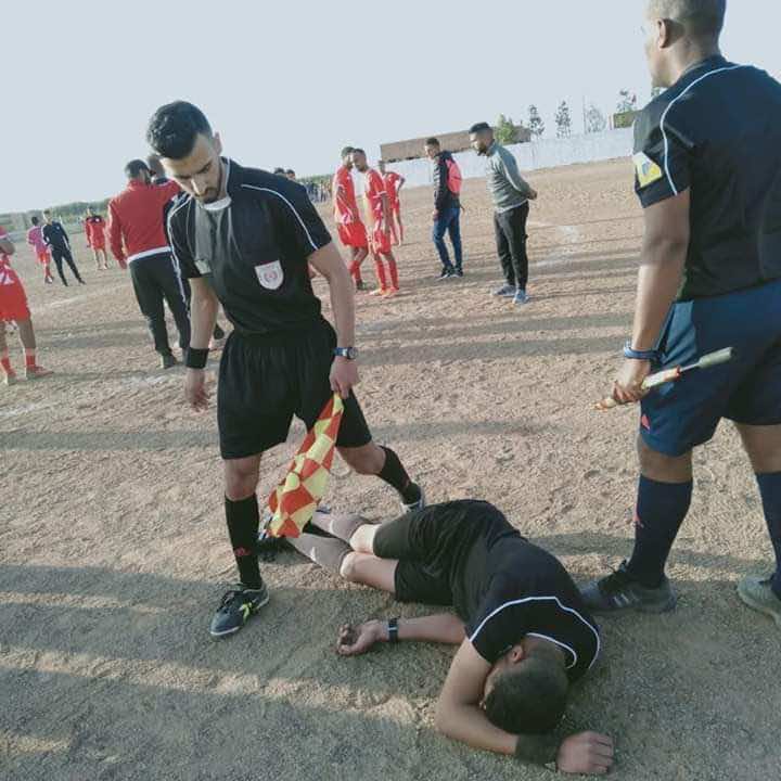 خطير.. الإعتداء بالضرب على حكم في مباراة ضمن بطولة عصبة الجنوب