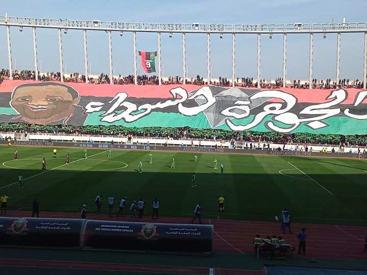 "الأسطورة التيمومي".. "تيفو الكورفاتشي" في مباراة "الكلاسيكو"