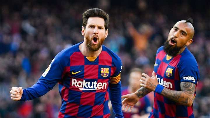 ميسي ينتفض بـ"سوبر هاتريك" ويمنح برشلونة الصدارة