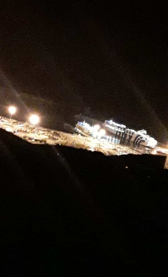 سفينة قادمة من إيطاليا تستنفر سلطات طنجة.. ظلت عالقة لساعات قبالة الميناء