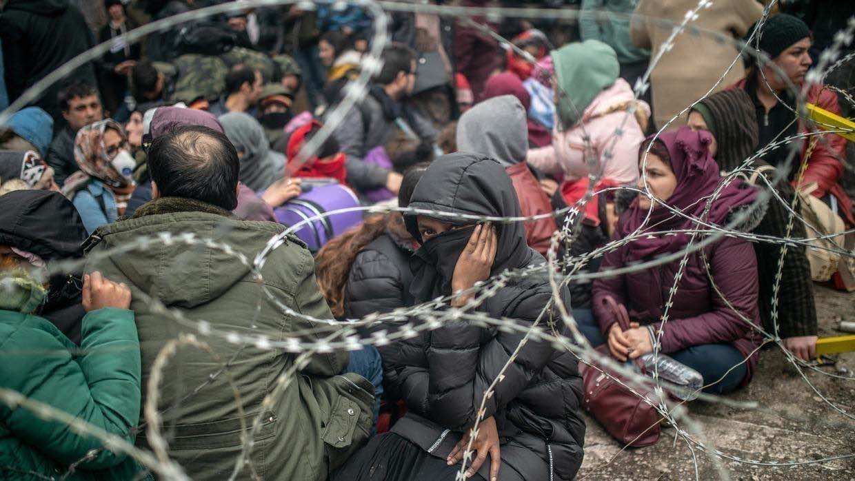 تدفق المهاجرين من تركيا نحو اليونان متواصل والأمم المتحدة:  13 ألف مهاجر يحتشدون أمام الحدود
