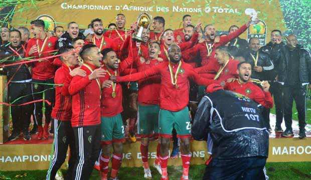 عموتة يعلن عن برنامج المحليين قبل السفر إلى الكاميرون
