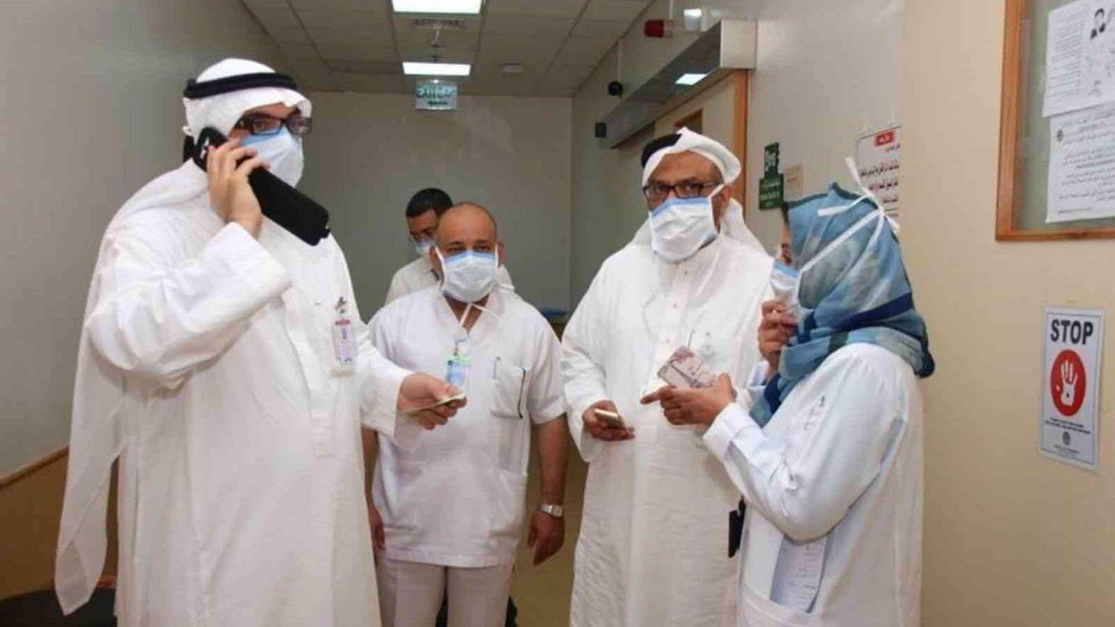 كورونا بالخليج.. عدد الإصابات يتضاعف عشر مرات في قطر والكويت تقرر إغلاق أجواءها