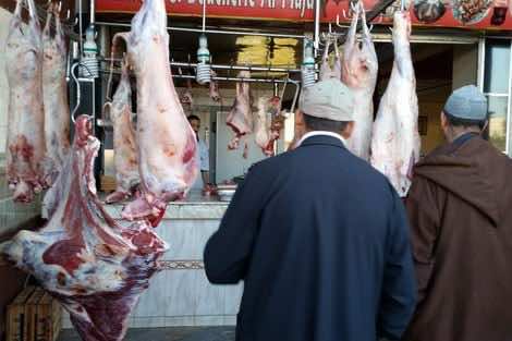 جزارو جهة الدارالبيضاء يعلقون احتجاجاتهم خوفا من "كورونا"!