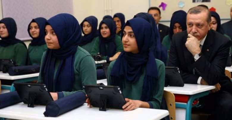 تركيا تغلق المدارس والجامعات وتستعين بالتعليم عن بعد مخافة انتشار فيروس كورونا