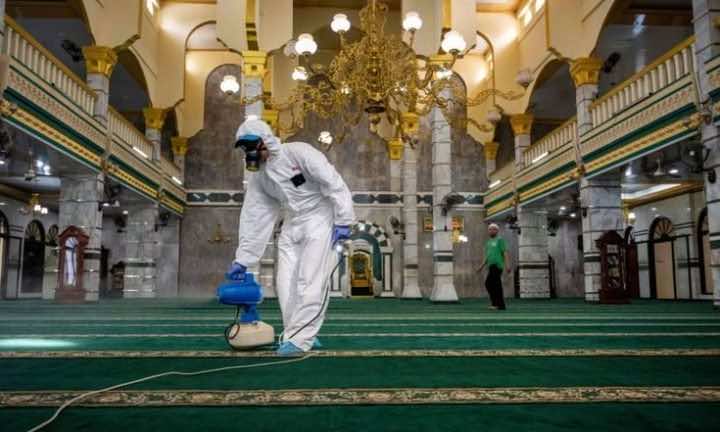 تعليق "الجمعة" وإيقاف صلاة الجماعة.. الكويت أول دولة عربية تغلق المساجد بسبب كورونا