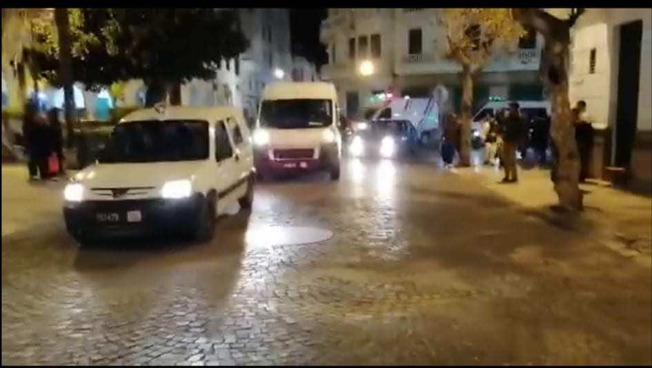 للتحسيس والتوعية بخطورة وباء كورونا..السلطات والجمعيات يعتمدون "التبراح" في الأزقة الشعبية-فيديو