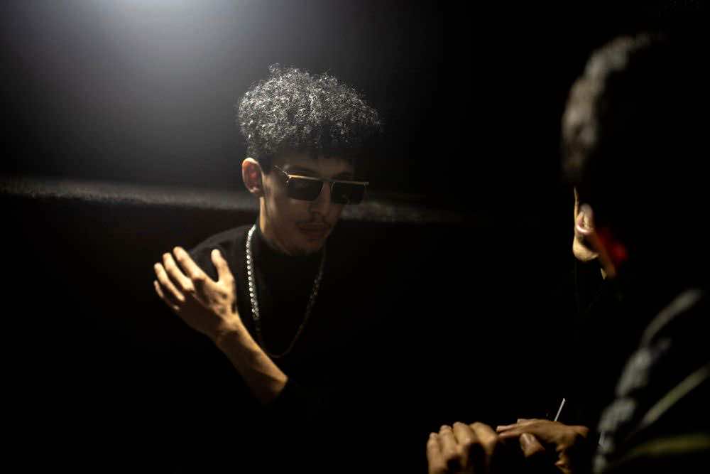 الراب من أجل التوعية.. الرابور "kouz1" في مقطع عن كورونا - فيديو