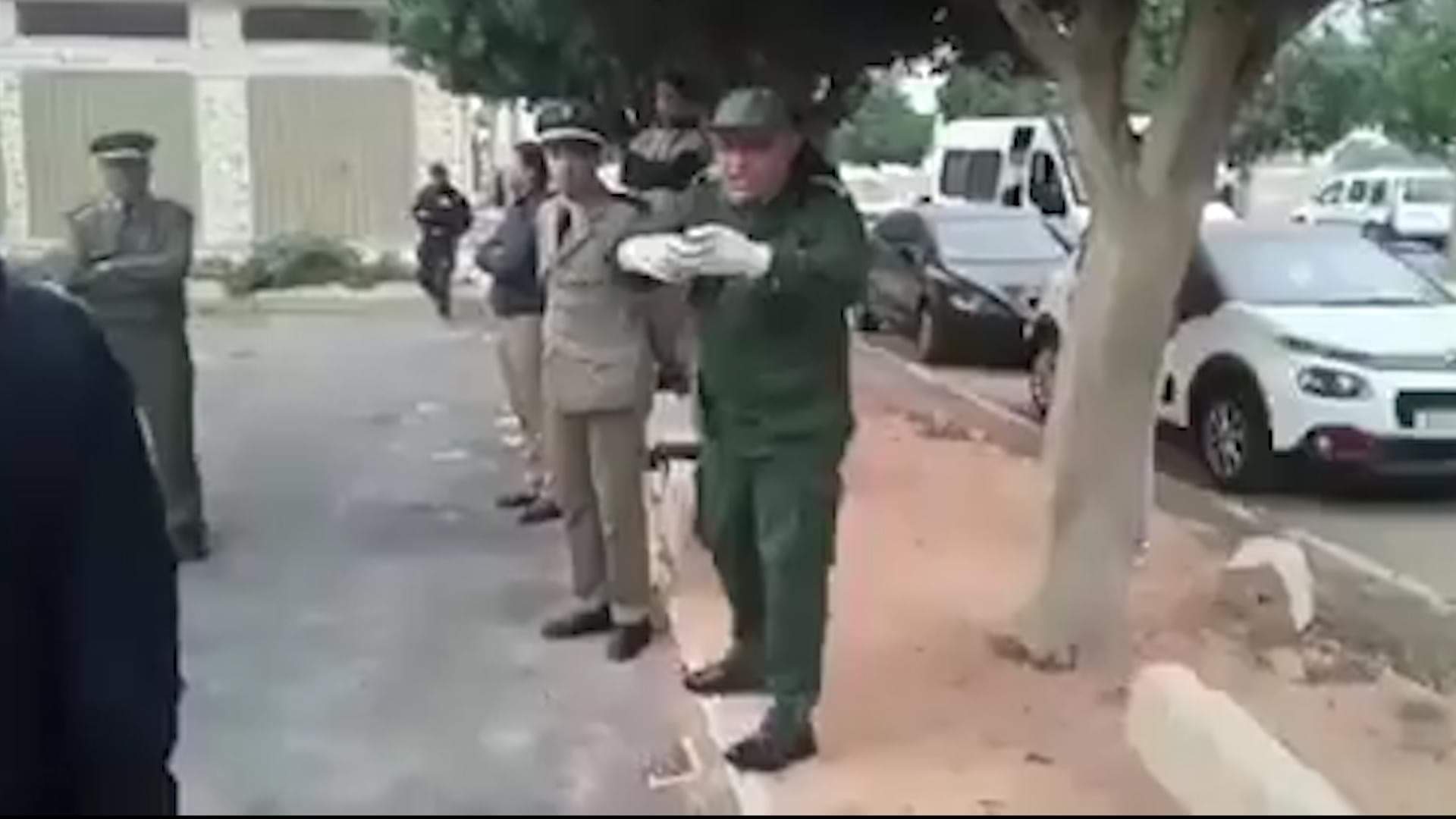 في "معركة كورونا" بالمغرب.. "القايد" و"المقدم" في الخطوط الأمامية