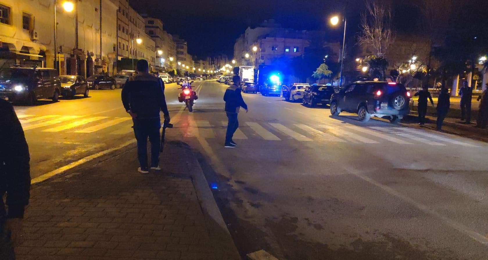 القوات العمومية تكثف تواجدها في شوارع  وأحياء طنجة..الناس في بيوتهم والهدوء يعم المدينة