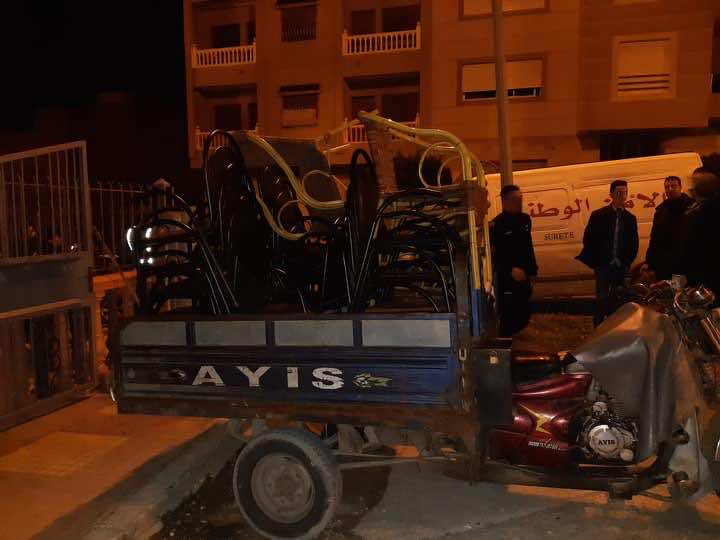 طنجة.. سحب رخصة مقهى وتوقيف مسيرها وعدد من الزبائن بسبب خرق الحجر الصحي