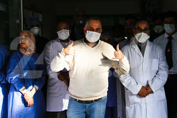 بالتصفيقات والزغاريد.. حالتان جديدتان بطنجة تغادران المستشفى بعد شفائهما من "كوفيد19"-فيديو وصور