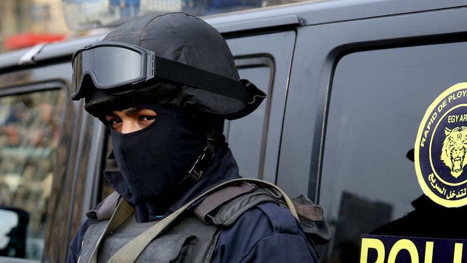 عاجل..تبادل لإطلاق النار بين السلطات ومجموعة مسلحة بالعاصمة المصرية القاهرة- فيديو