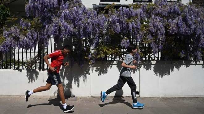 سابقة في إسبانيا.. حكومة الباسك "تسمح" بالجري واستعمال الدراجات بشروط