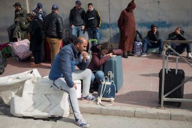 بسبب الجائحة.. هيأة مدنية تطالب مؤسسة الوسيط بالتدخل لإيجاد حل لـ22 ألف مغربي عالق خارج أرض الوطن