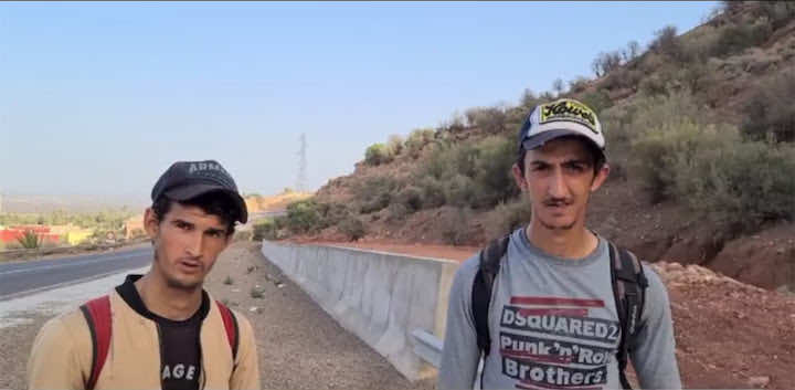 بين أسبوع و10 أيام من المشي على الأقدام.. قصص مواطنين تقطعت بهم السبل ويسافرون مئات الكيلومترات للوصول إلى ديارهم - صور