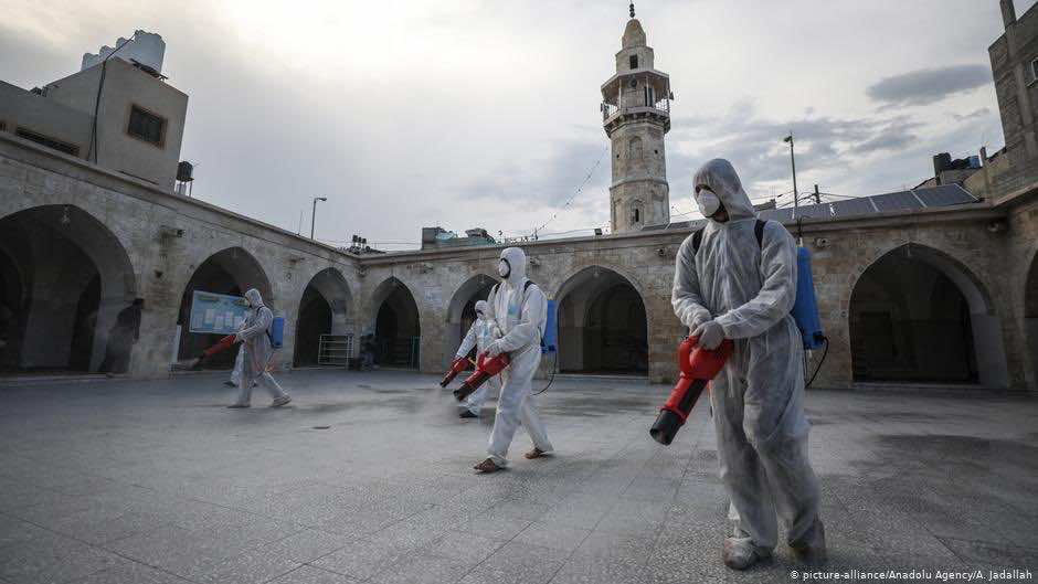 فلسطين تفتح المساجد أمام المصلين لصلاتي الجمعة والعيد...مع استثناءات