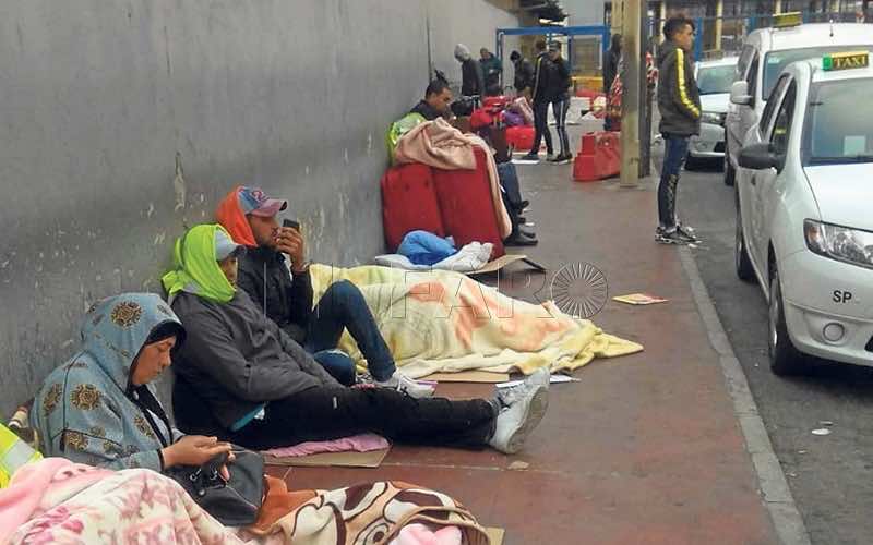 وجدوا أنفسهم عالقين خارج البلاد بسبب الوباء.. مغاربة في الفلبين: قريبا سنصبح متشردين!