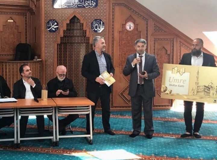 بعد اعتناقه الإسلام في الحجر.. رياضي عالمي يغير اسمه لـ"خالد" ويقيم حفل زفاف إسلامي