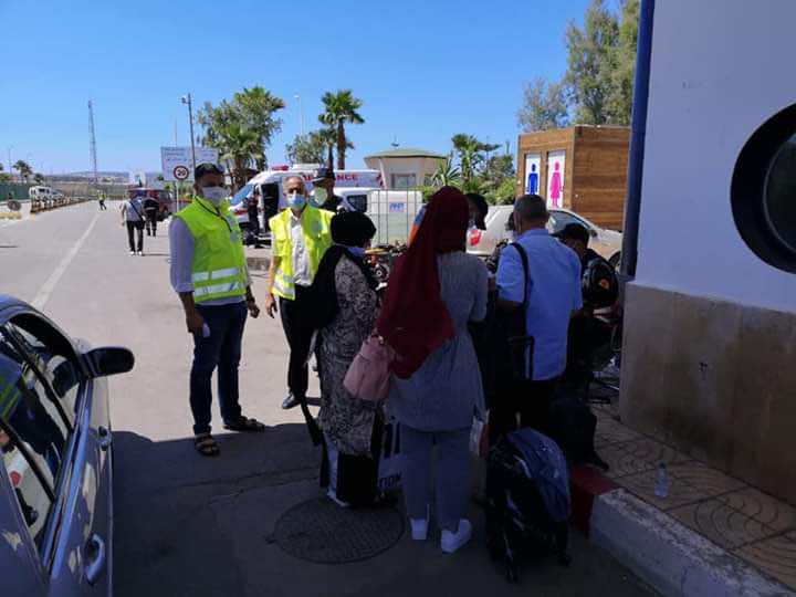 471 فرنسي ومغربي حامل لجنسية مزدوجة يغادرون الناظور تحت إشراف فريق طبي- صور