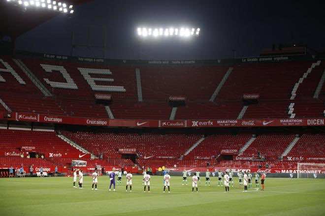 إشبيلية "يحسم" الديربي في أولى مباريات الدوري الإسباني بعد استئناف المنافسات