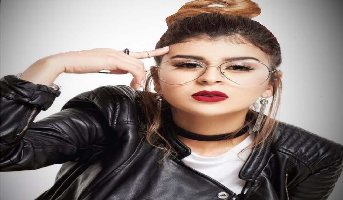 "" أنستغرام" يعيد للكوميدية كوثر بامحمد "حقها