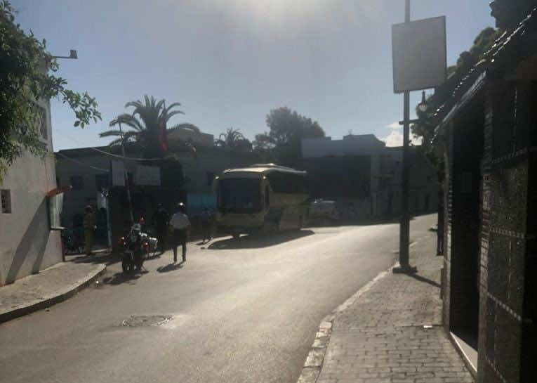 على متن حافلات وسيارات إسعاف..مرضى كورونا يستعدون لمغادرة طنجة