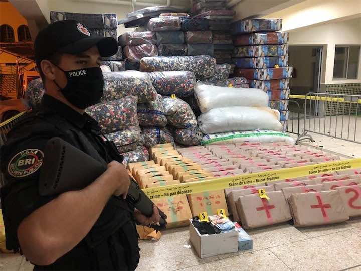 في عمليتين بالقرب من الجديدة وفاس.. حجز سبعة أطنان و200 كيلوغرام من مخدر الشيرا