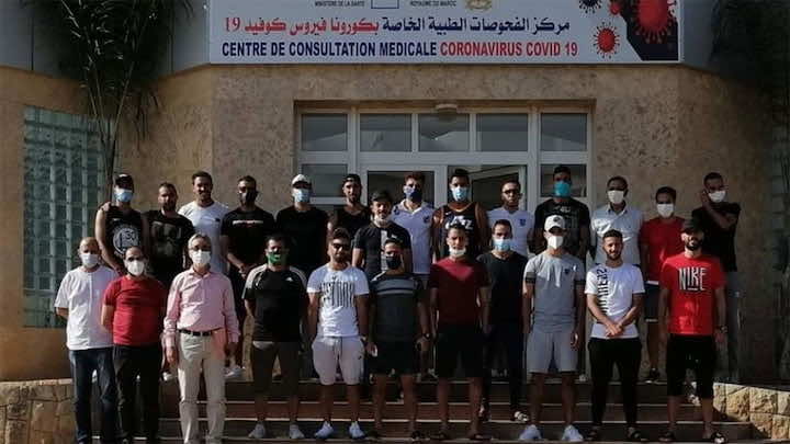التحاليل تبعد كورونا عن لاعبي وأطر فريق رجاء بني ملال