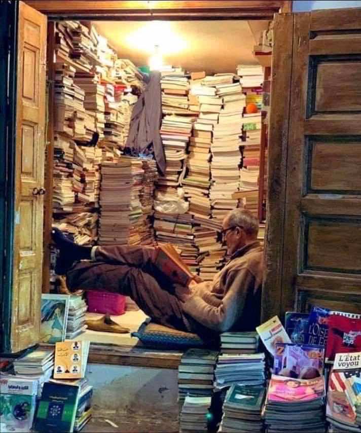 بعد الحريق الذي أجهز على سوق الكتب في مراكش.. كتبيون: نعيش أوضاعا مزرية