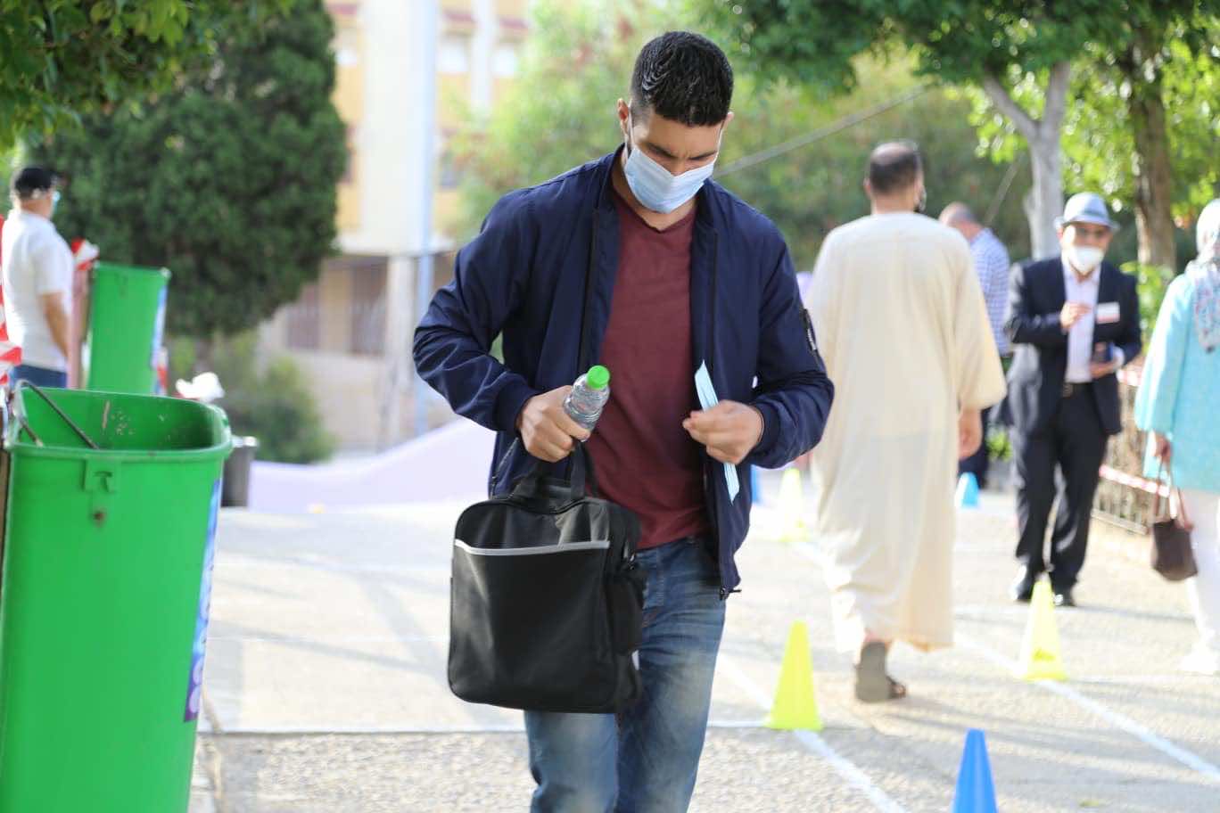15 تلميذا مصابا بكورونا و5 في الحجر الصحي يجتازون امتحان "الباك" في مراكز خاصة