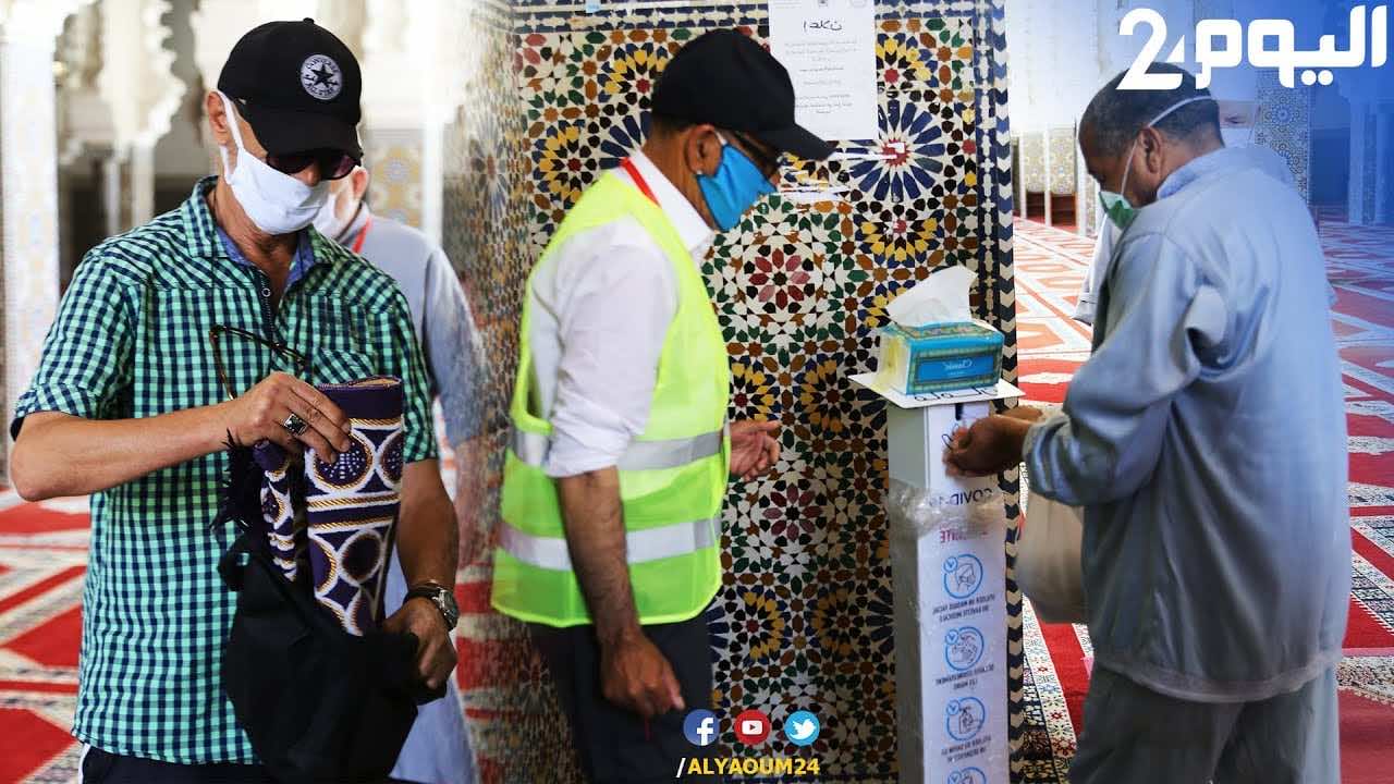 الملك يأمر بفتح المساجد المغلقة بسبب "كورونا" تدريجيا