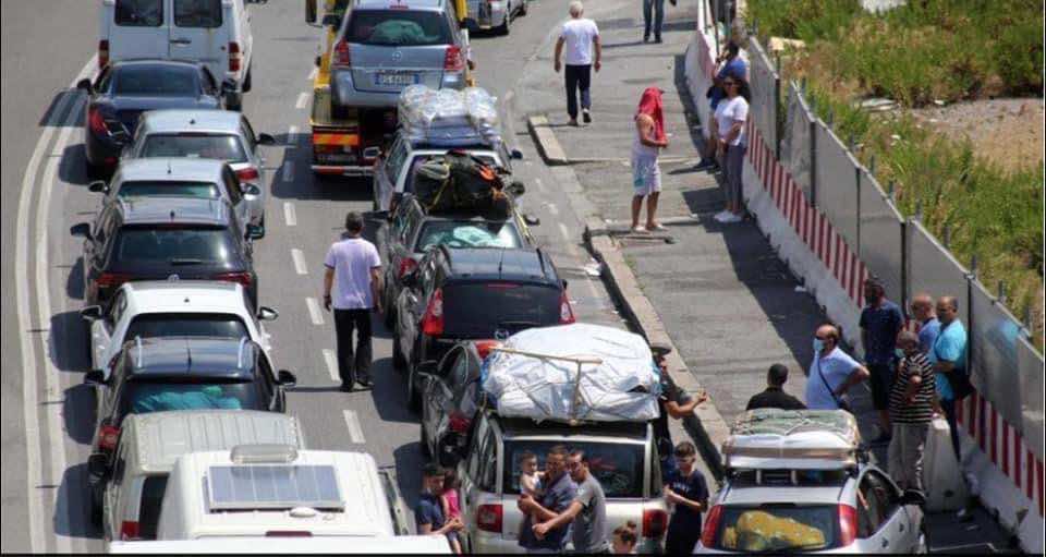عودة مغاربة الخارج..اكتضاض في ميناء جينوى الإيطالي لعودة ومطالب بفتح خط بحري من إسبانيا