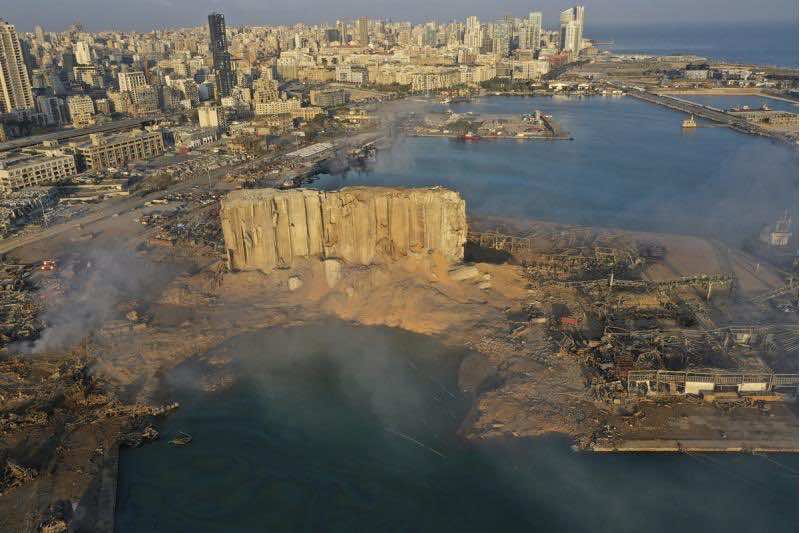 انفجار مرفأ بيروت.. خبراء: خلف حفرة بعمق 43 مترا