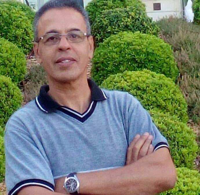 كاتب وروائي مغربي يلغي ترشيحه لجائزة الشيخ زايد احتجاجا على تطبيع الإمارات مع إسرائيل